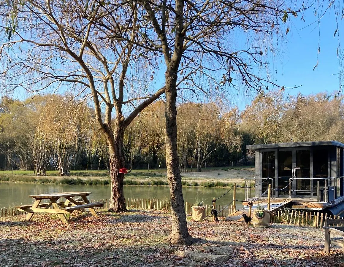 Ecolodge Charles Ashton Hebergement Insolite Sur L'Eau Sarzeau 0*,