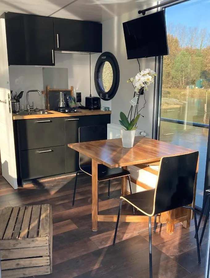 Ecolodge Charles Ashton Hebergement Insolite Sur L'Eau Sarzeau Campsite