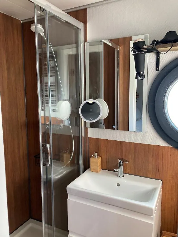 Campsite Ecolodge Charles Ashton Hebergement Insolite Sur L'Eau Sarzeau